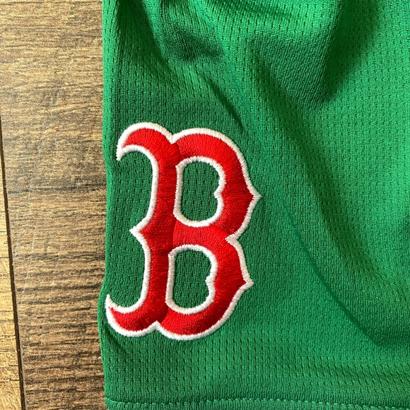 Red Sox Green Athletic Jersey, size Large, 30$ - Picture 3 of 5